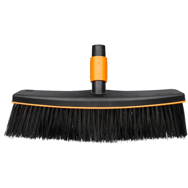 Ofertă promoțională | Matura pentru alei Fiskars QuikFit