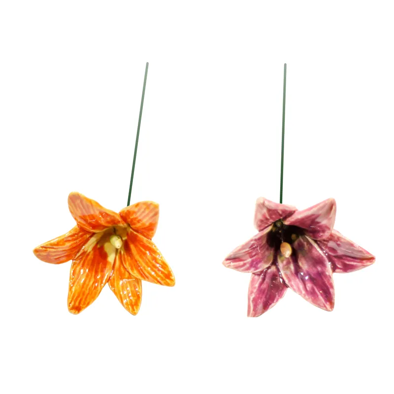 Economisește - Floare ceramica Lily