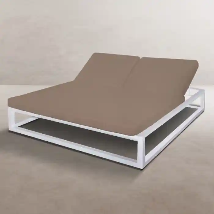 Cumpără în siguranță | Pat dublu de relaxare LUANA cu structură albă din aluminiu și tapițerie mocha 180 x 200 x 43 cm